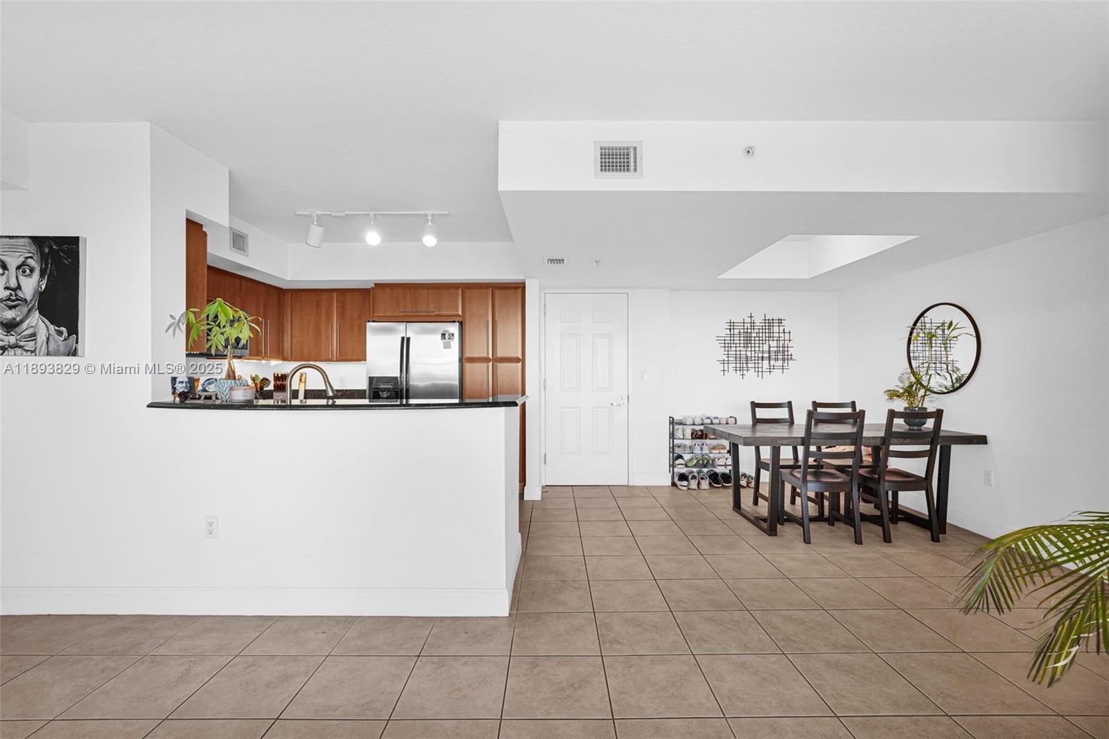 3232 SW 22nd Ter #1703, Miami FL 33145