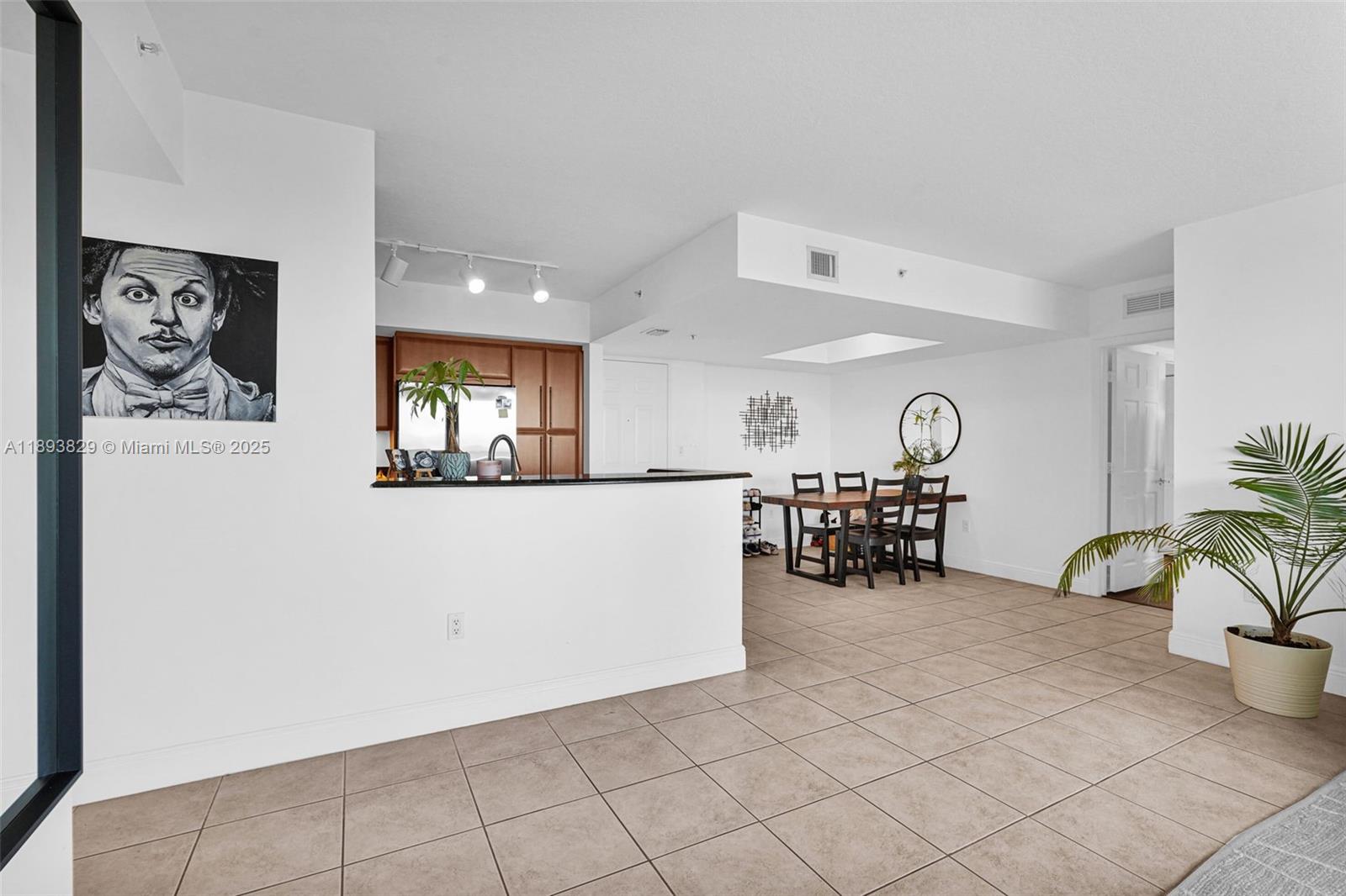 3232 SW 22nd Ter #1703, Miami FL 33145