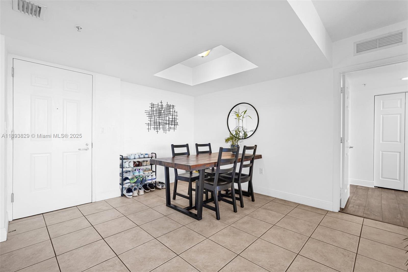 3232 SW 22nd Ter #1703, Miami FL 33145