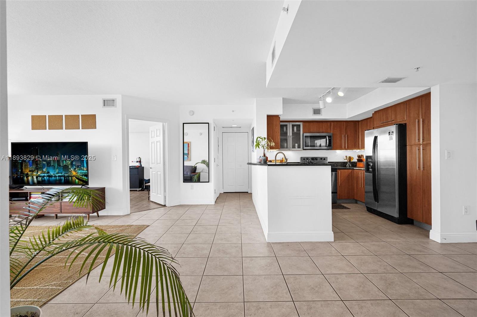3232 SW 22nd Ter #1703, Miami FL 33145