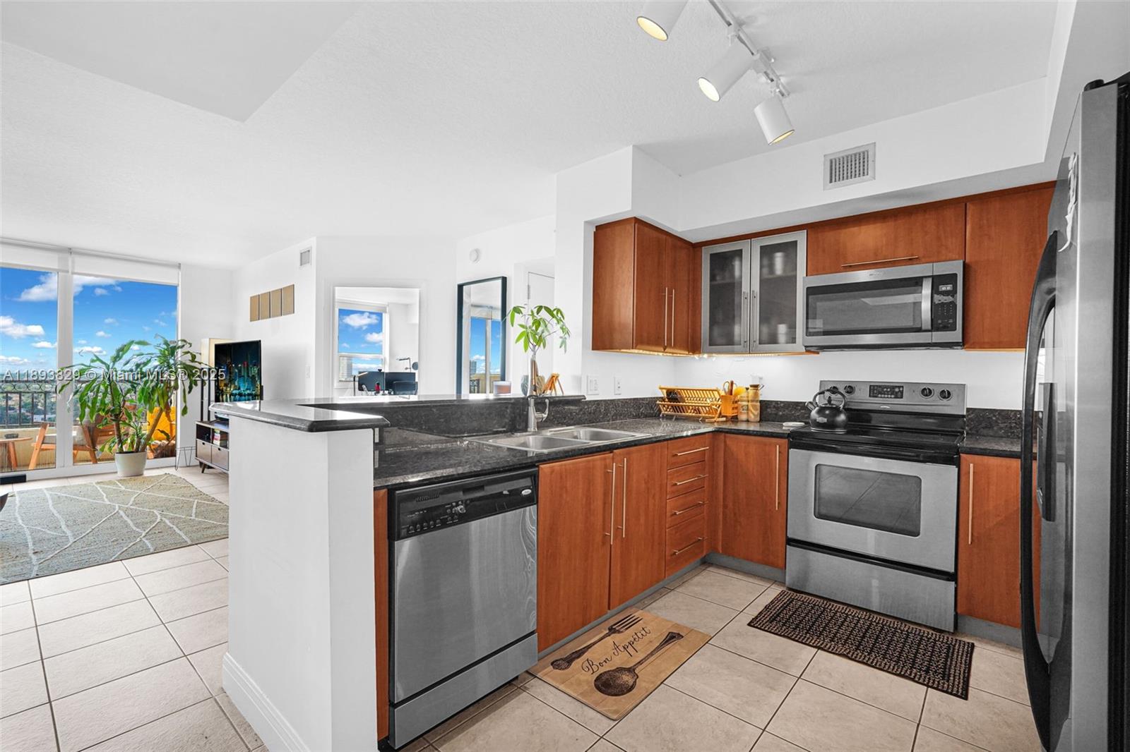 3232 SW 22nd Ter #1703, Miami FL 33145
