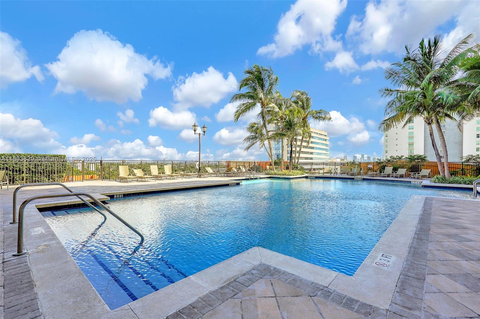 3232 SW 22nd Ter #1703, Miami FL 33145