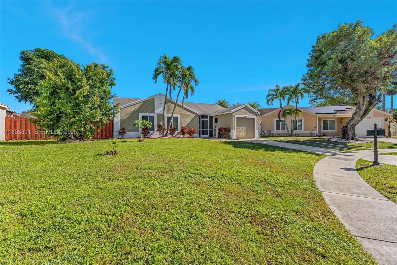 9801 Ridgecreek Rd, Boca Raton FL 33496
