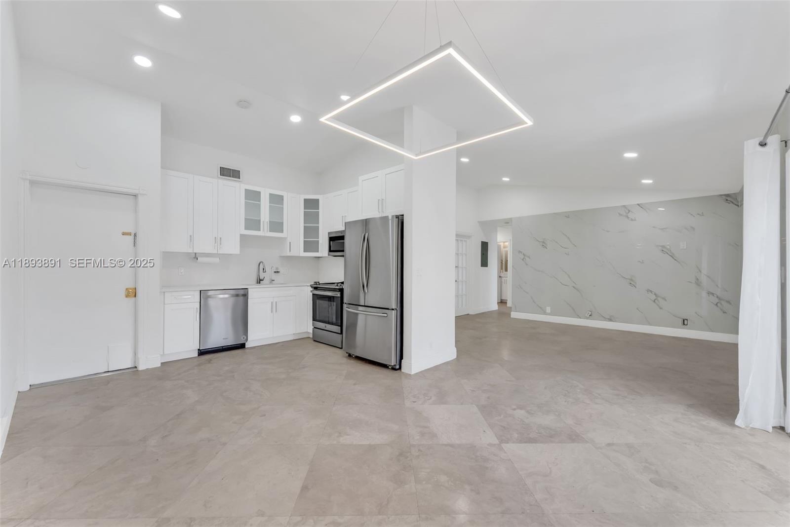 9801 Ridgecreek Rd, Boca Raton FL 33496