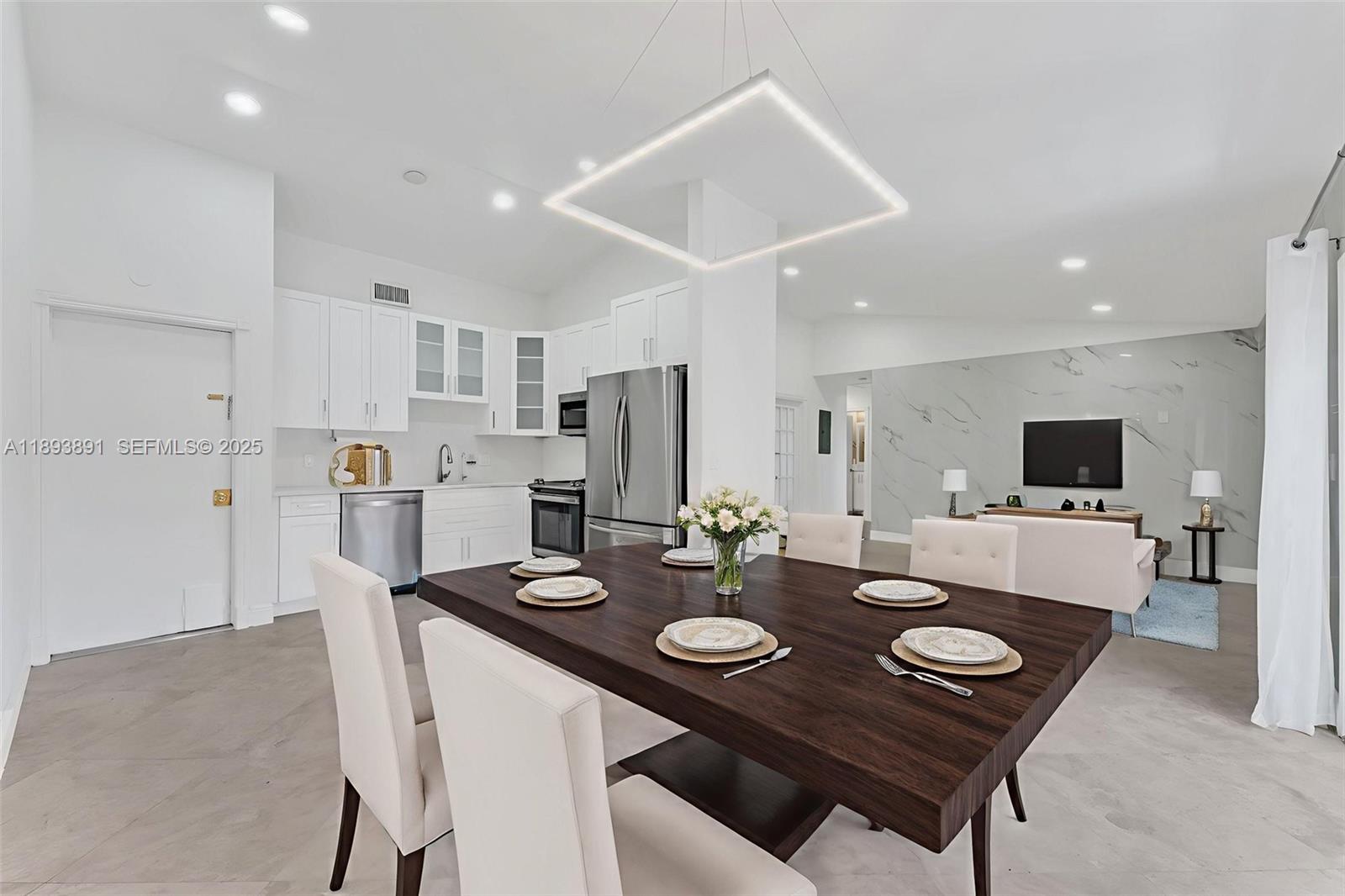 9801 Ridgecreek Rd, Boca Raton FL 33496