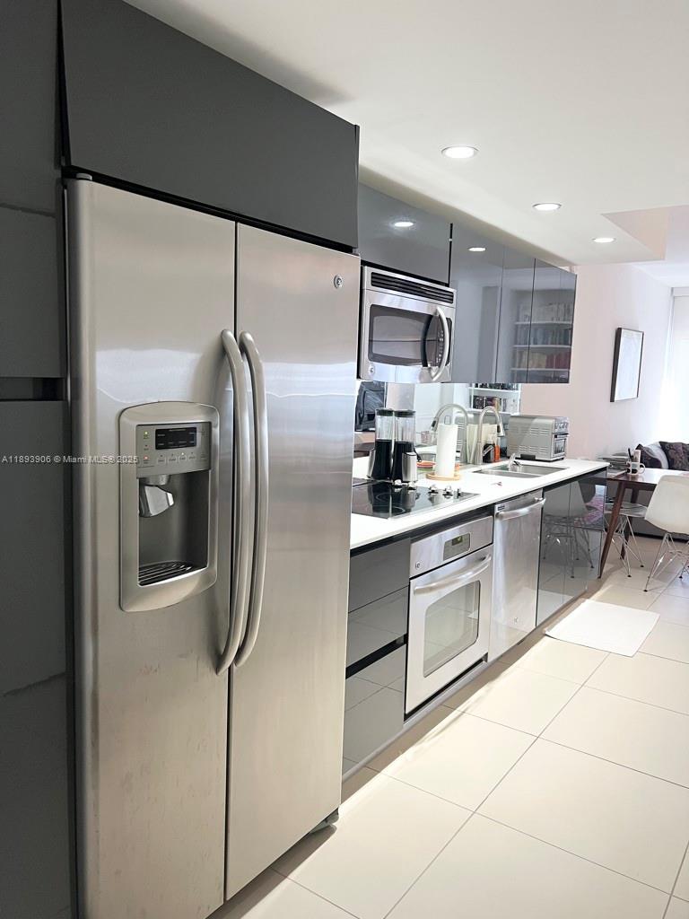 31 SE 6th St #1003, Miami FL 33131