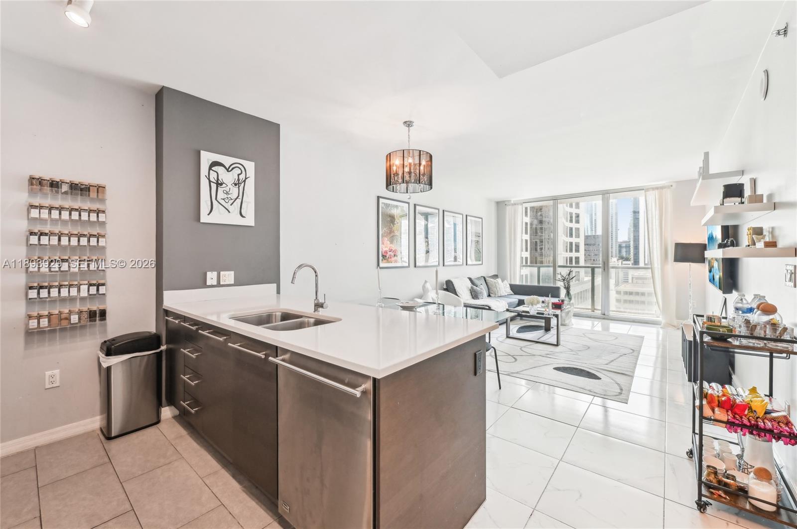 55 SE 6th St #1608, Miami FL 33131