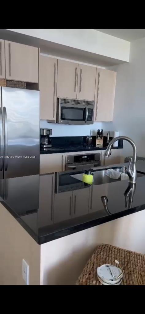 79 SW 12th St #3105-S, Miami FL 33130