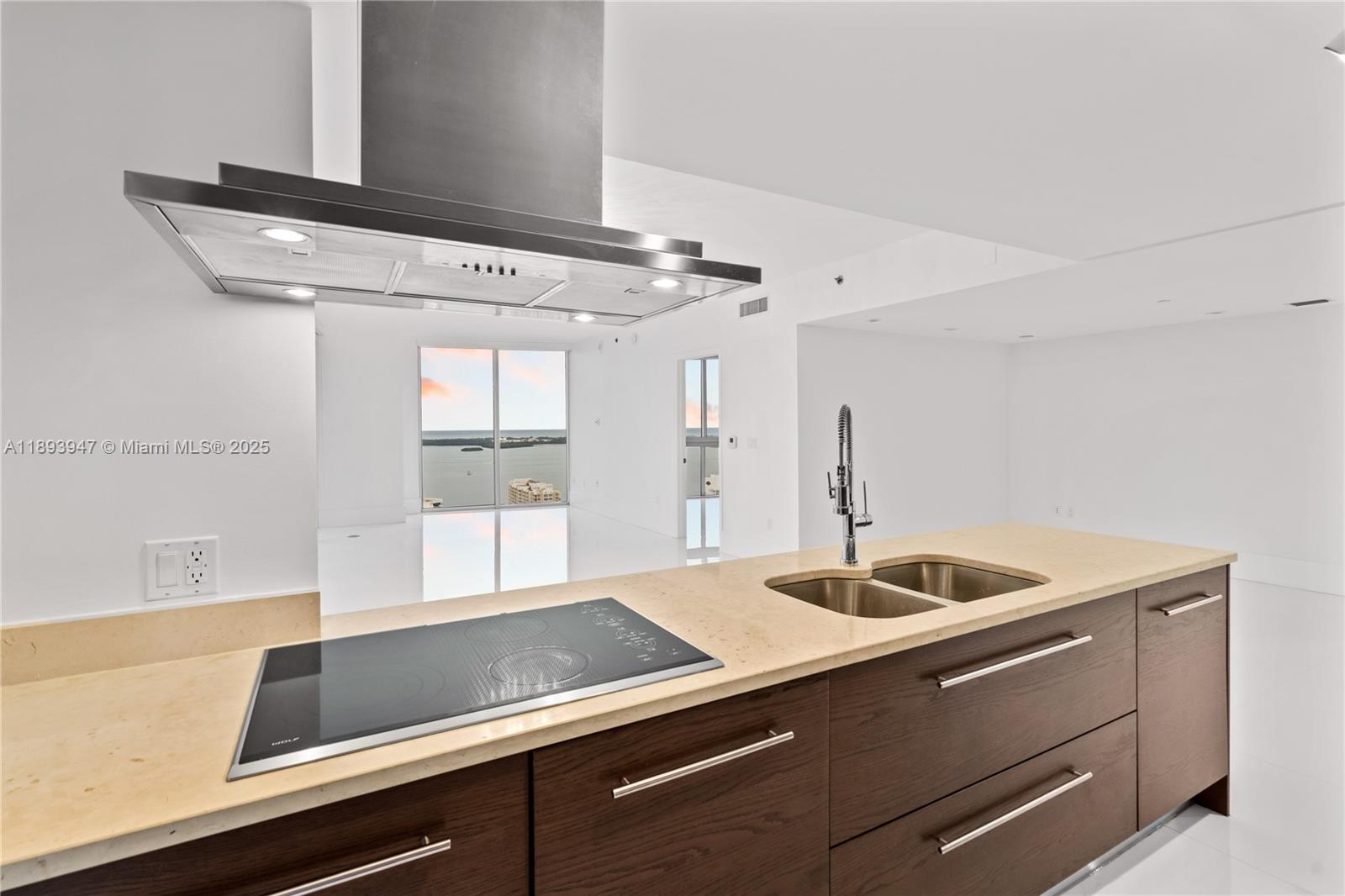 495 Brickell Ave #3502, Miami FL 33131