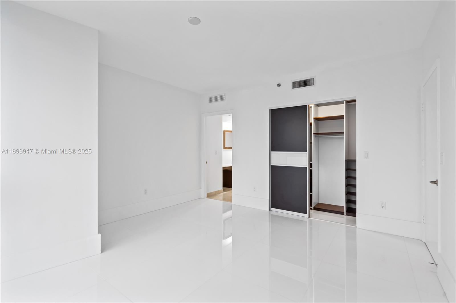 495 Brickell Ave #3502, Miami FL 33131