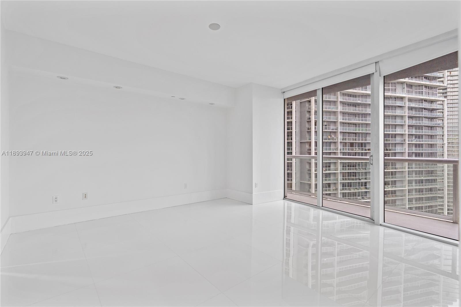 495 Brickell Ave #3502, Miami FL 33131