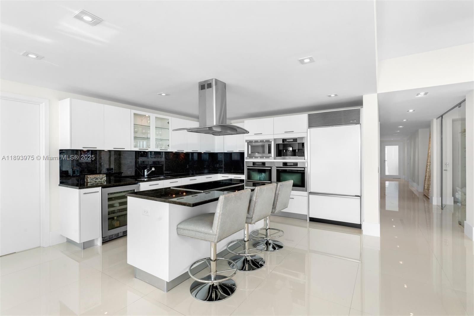6899 Collins Ave #LPH04, Miami Beach FL 33141