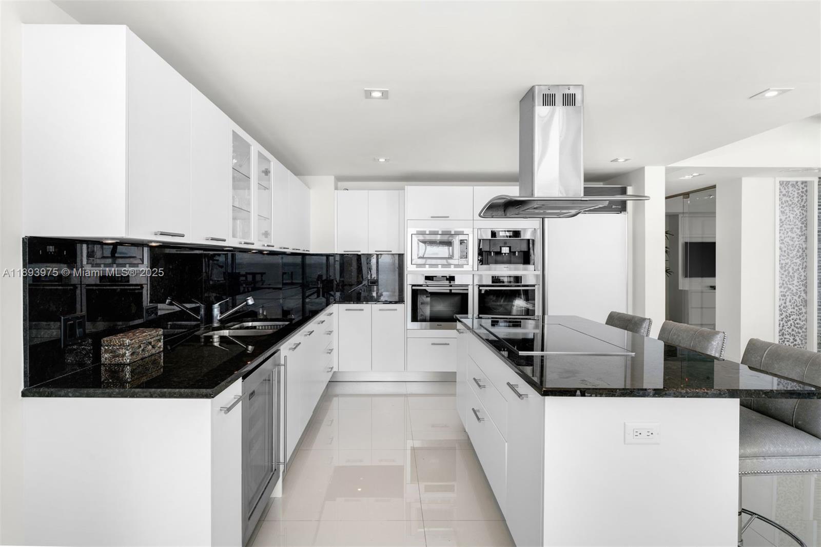 6899 Collins Ave #LPH04, Miami Beach FL 33141