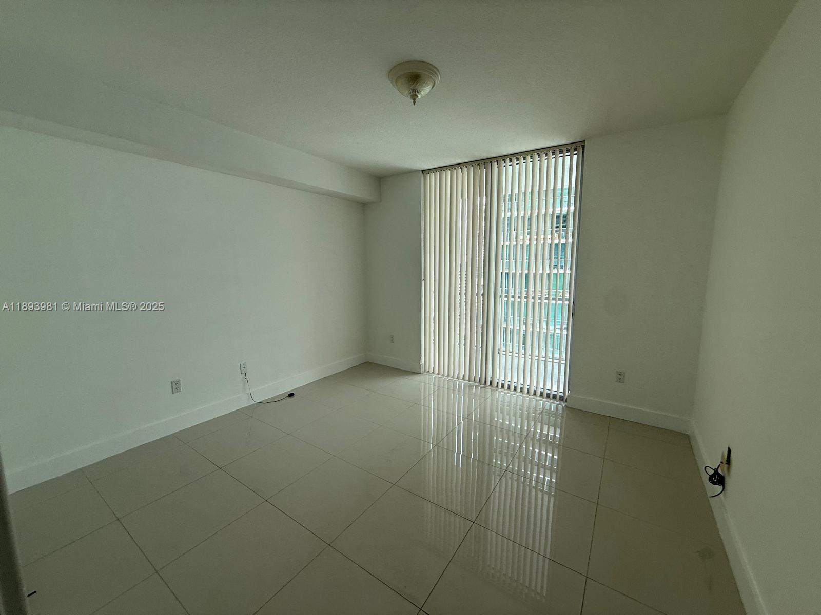 79 SW 12th St #1608-S, Miami FL 33130
