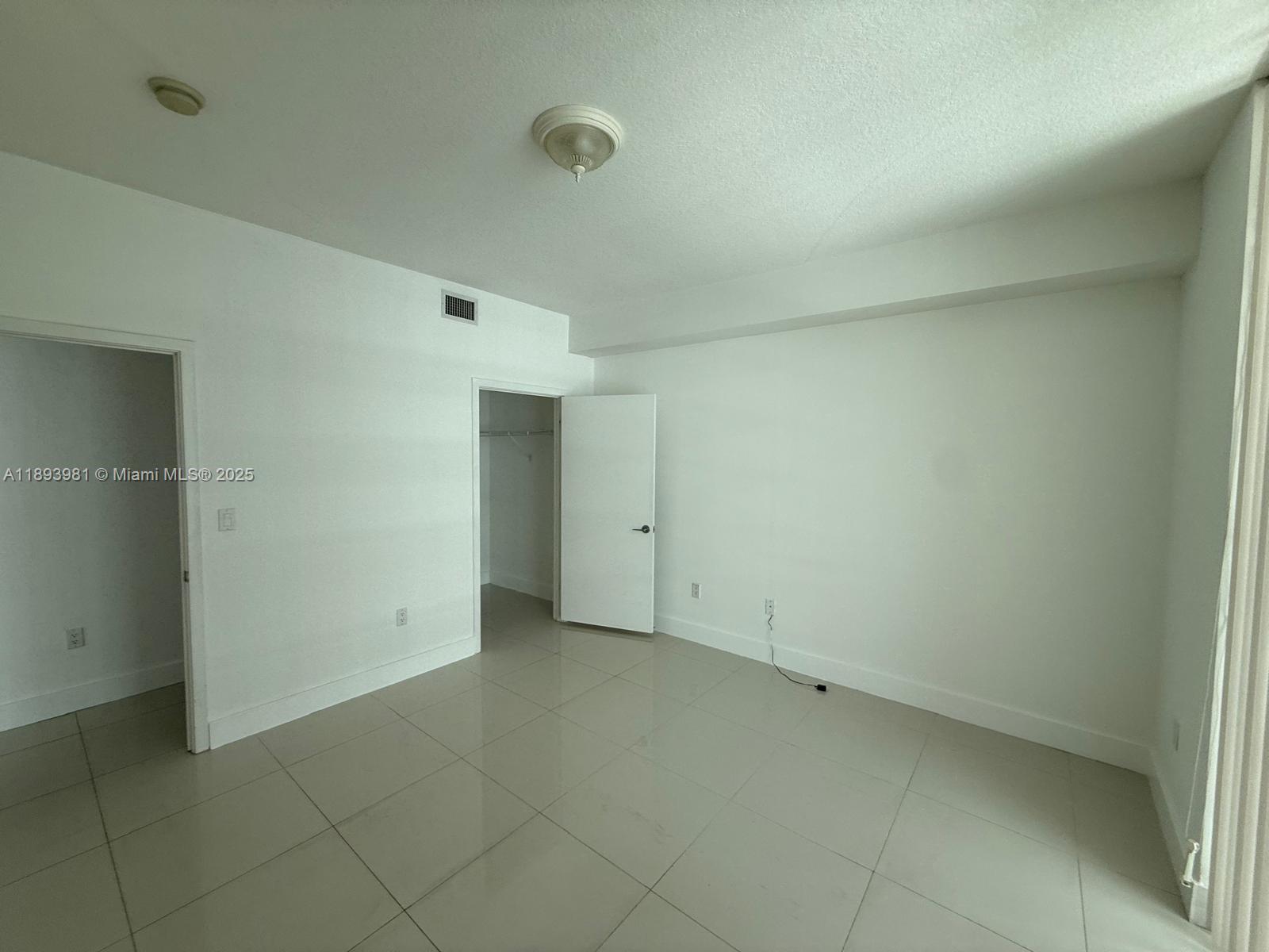 79 SW 12th St #1608-S, Miami FL 33130