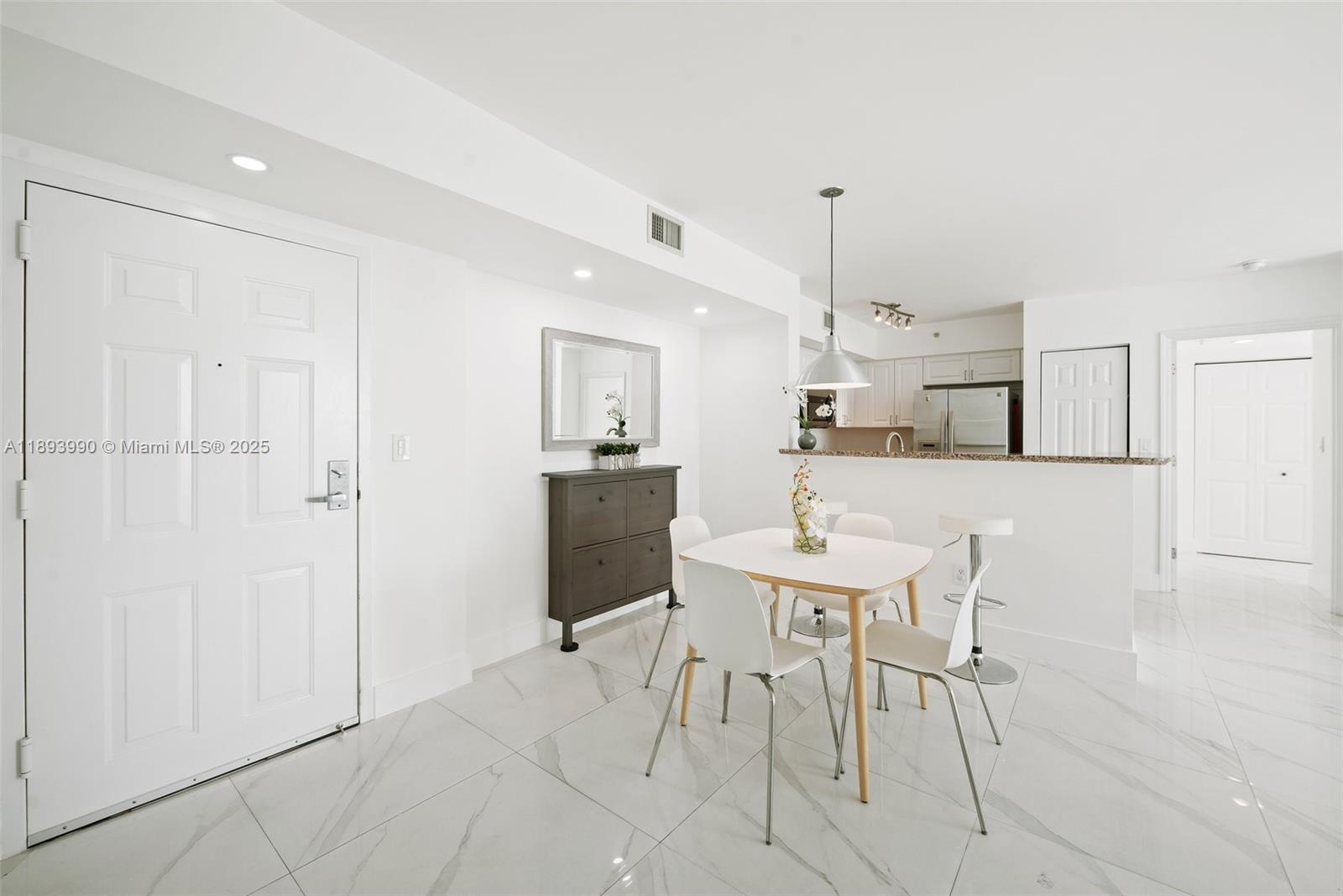 1155 Brickell Bay Dr #903, Miami FL 33131