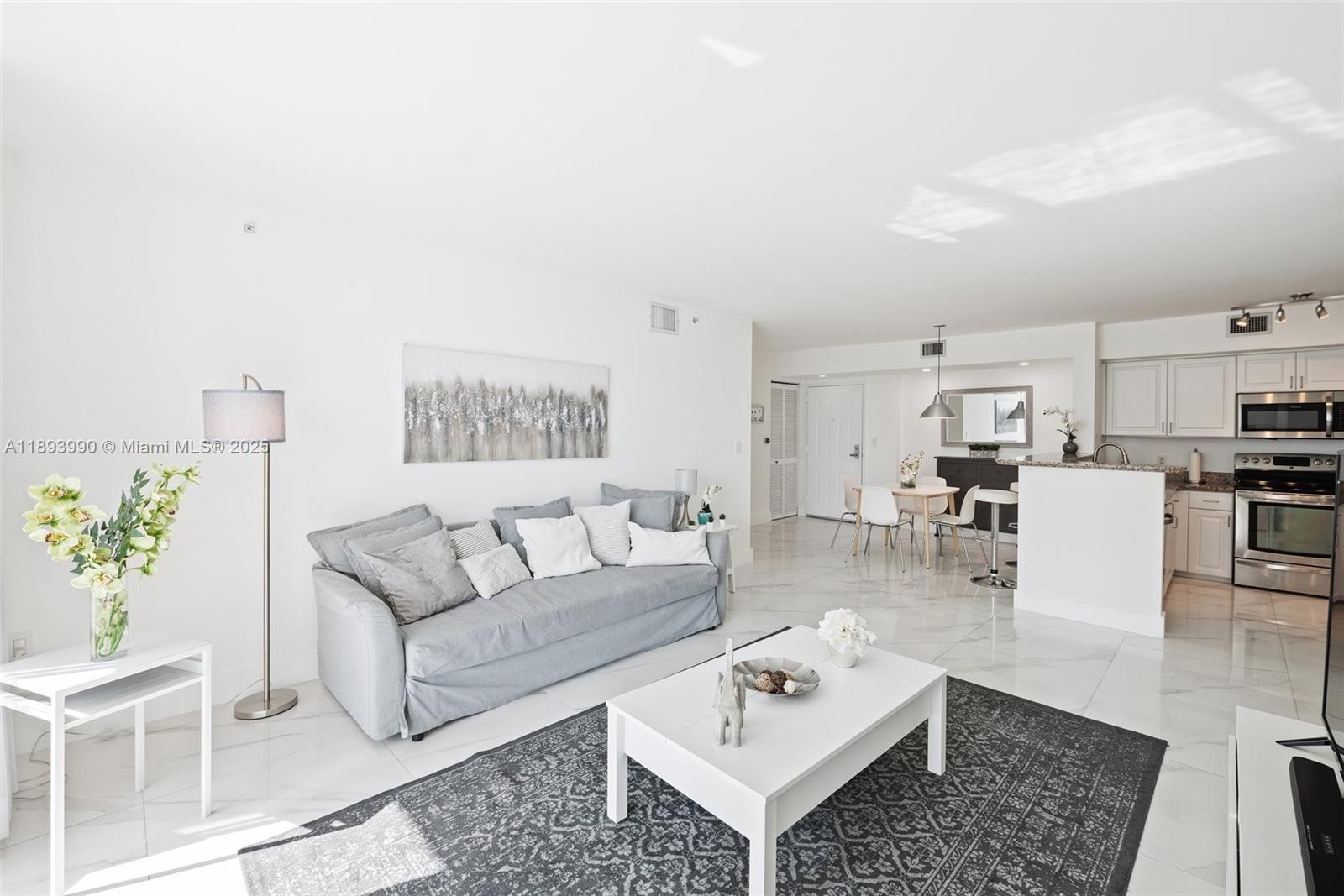 1155 Brickell Bay Dr #903, Miami FL 33131