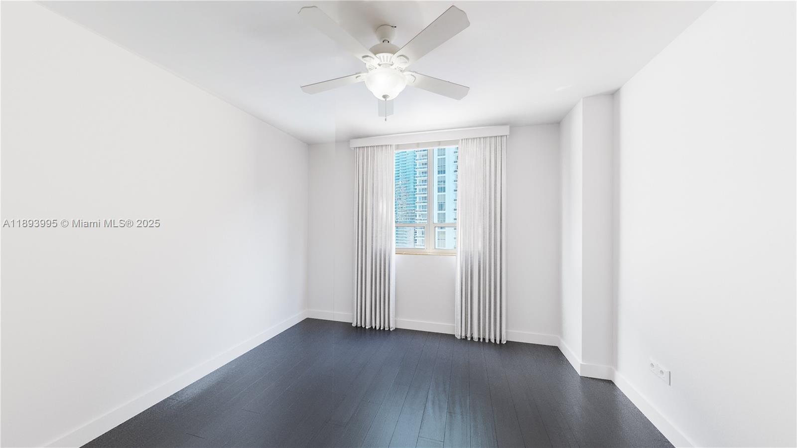 801 Brickell Key Blvd #1606, Miami FL 33131