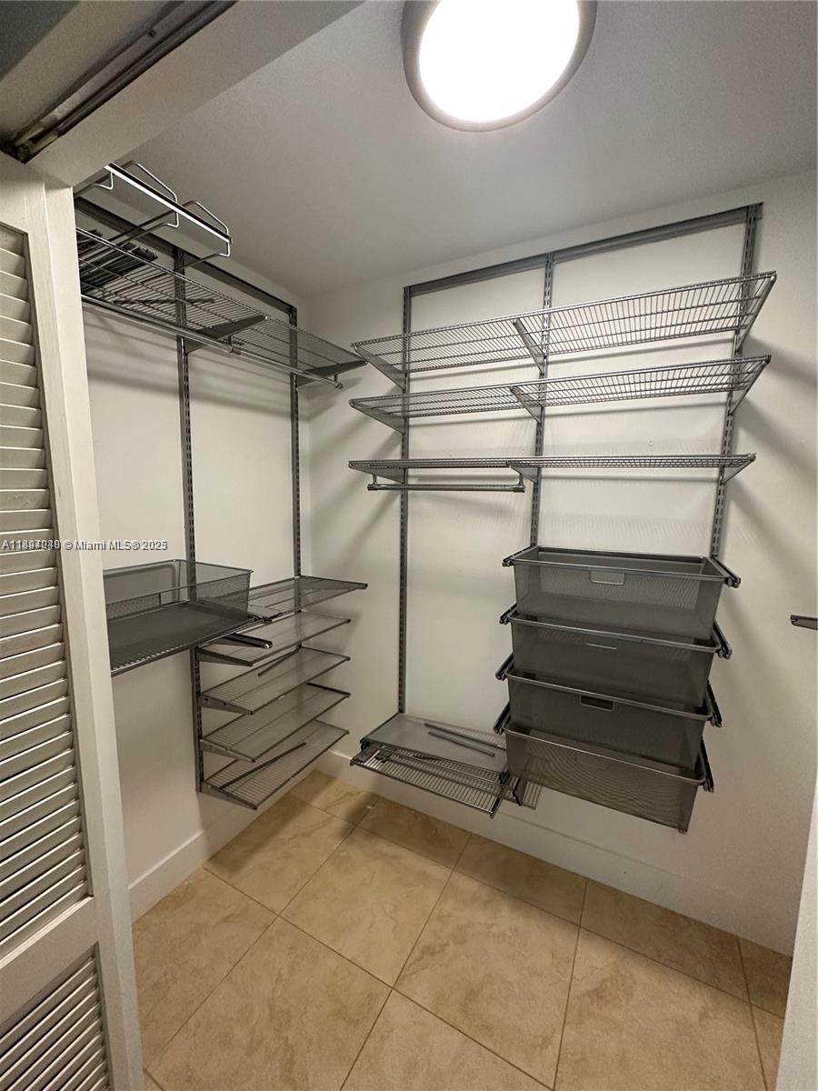 41 SE 5th St #1612, Miami FL 33131