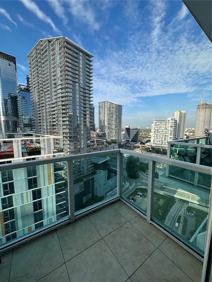 41 SE 5th St #1612, Miami FL 33131
