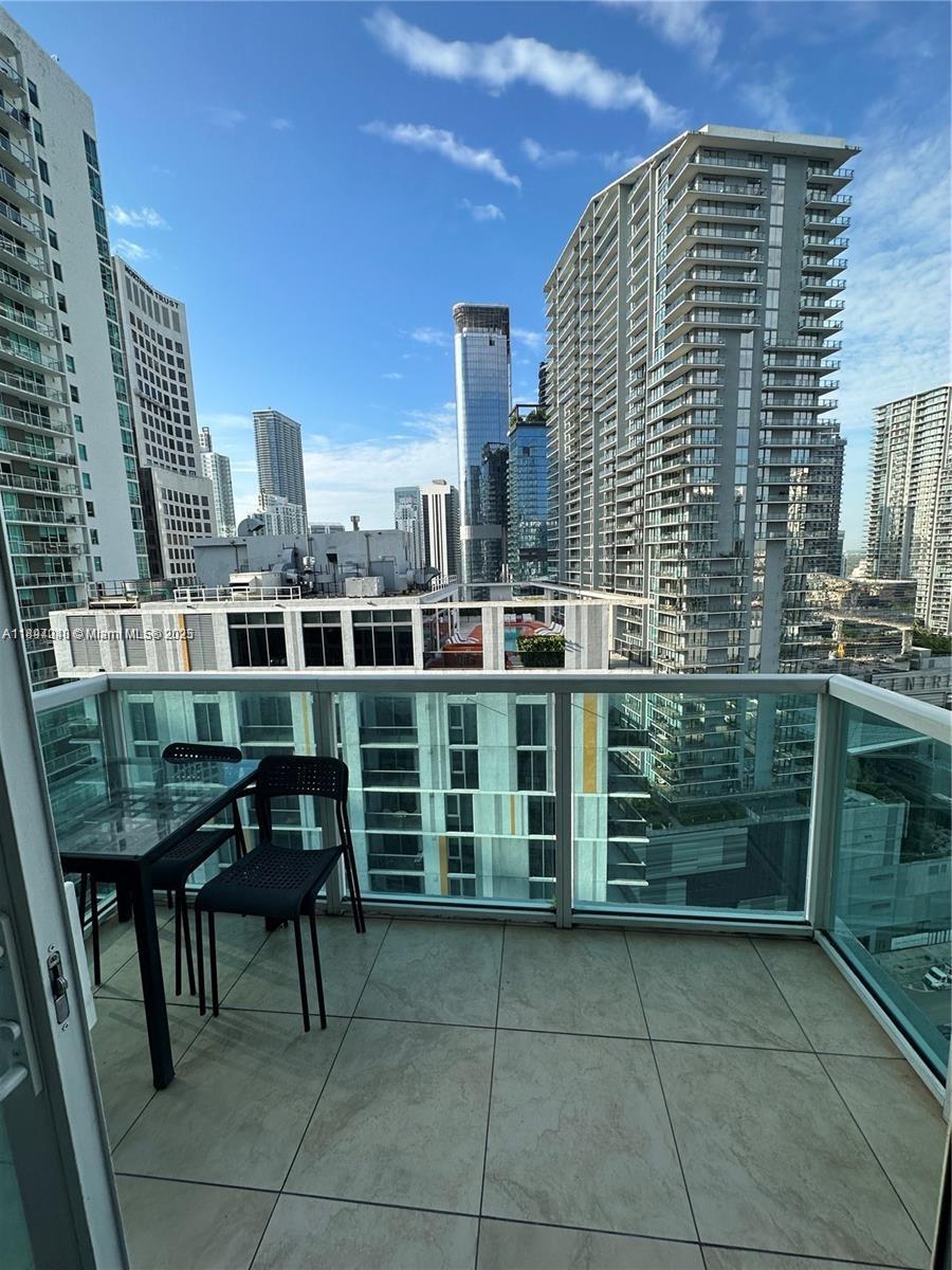41 SE 5th St #1612, Miami FL 33131