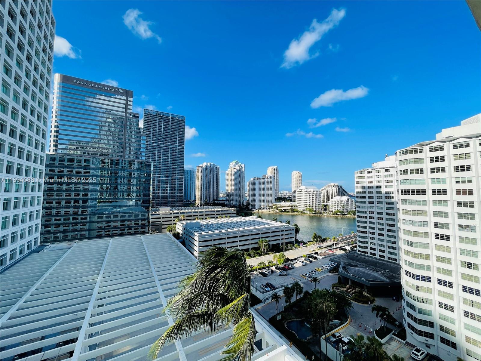 950 Brickell Bay Dr #1408, Miami FL 33131