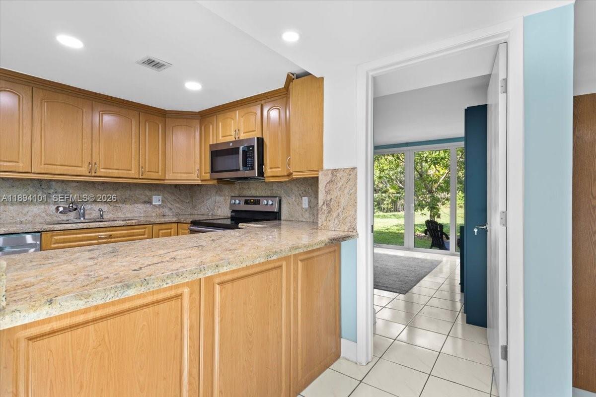 9450 Live Oak Pl #109, Davie FL 33324