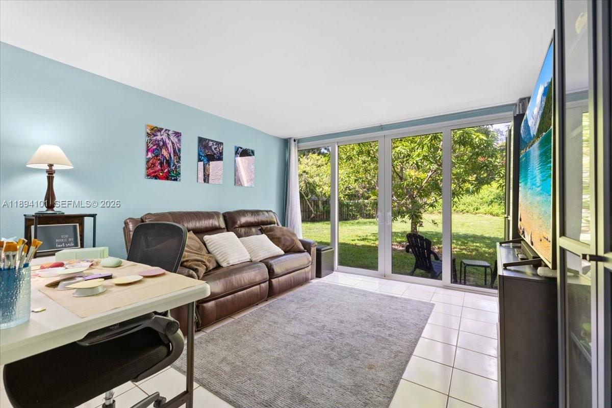9450 Live Oak Pl #109, Davie FL 33324