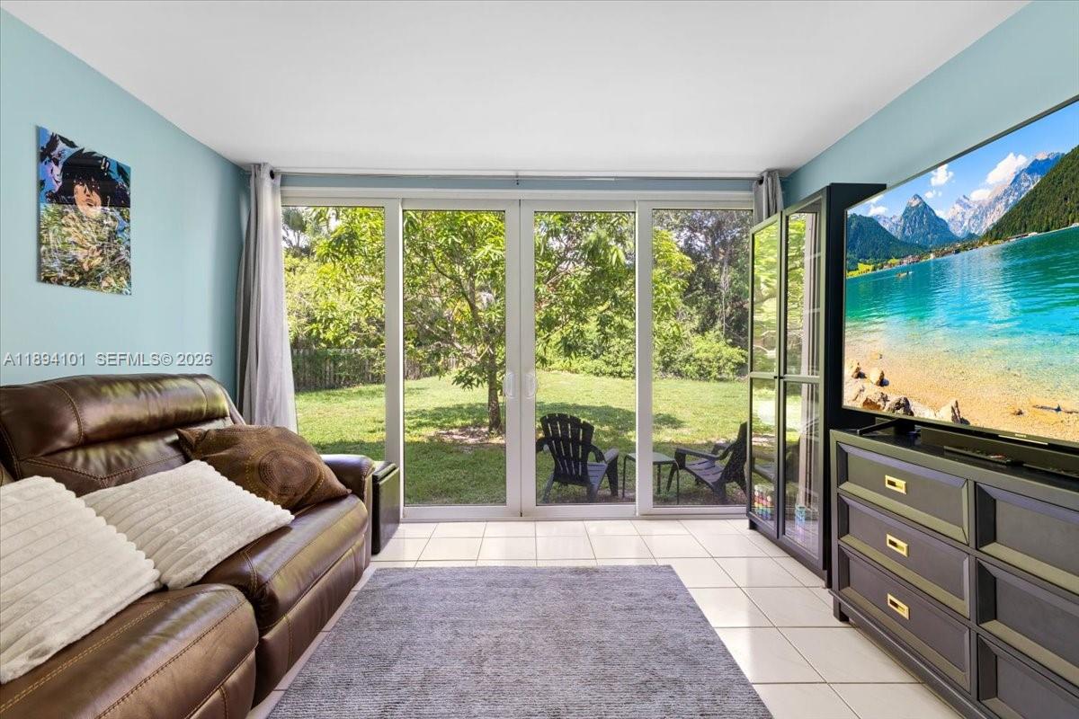 9450 Live Oak Pl #109, Davie FL 33324