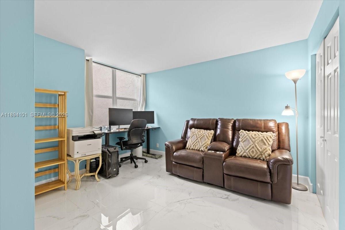 9450 Live Oak Pl #109, Davie FL 33324