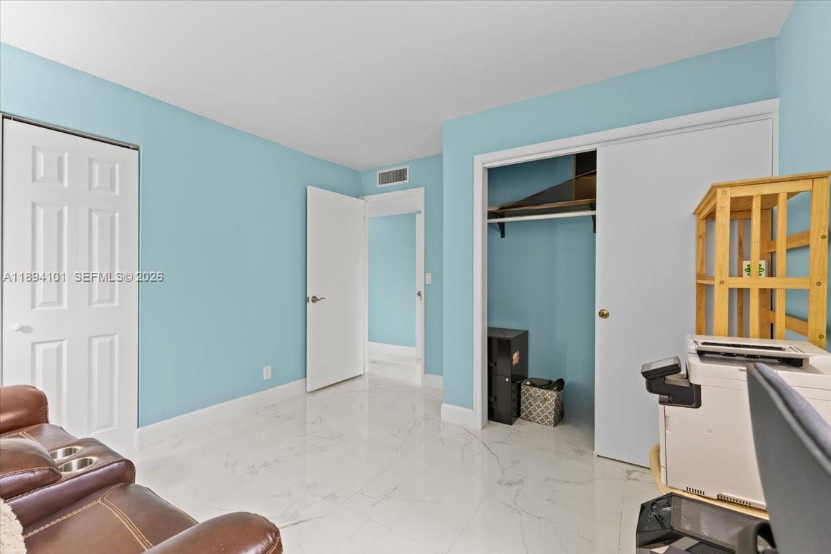 9450 Live Oak Pl #109, Davie FL 33324