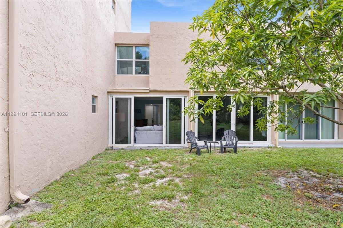 9450 Live Oak Pl #109, Davie FL 33324