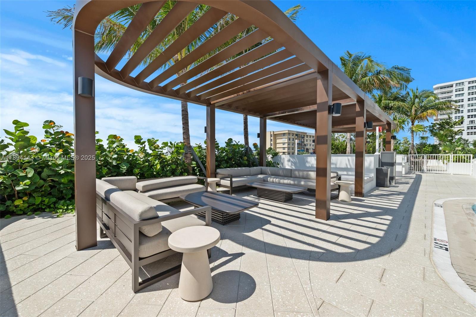 900 N Ocean Blvd #1005, Pompano Beach FL 33062