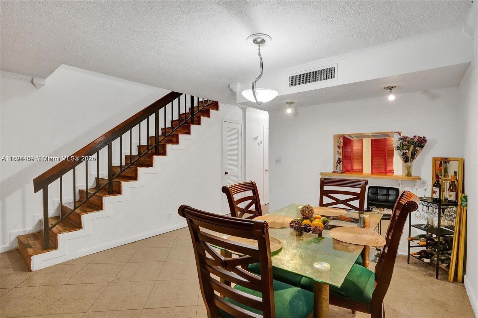 6483 Racquet Club Dr #22, Lauderhill FL 33319