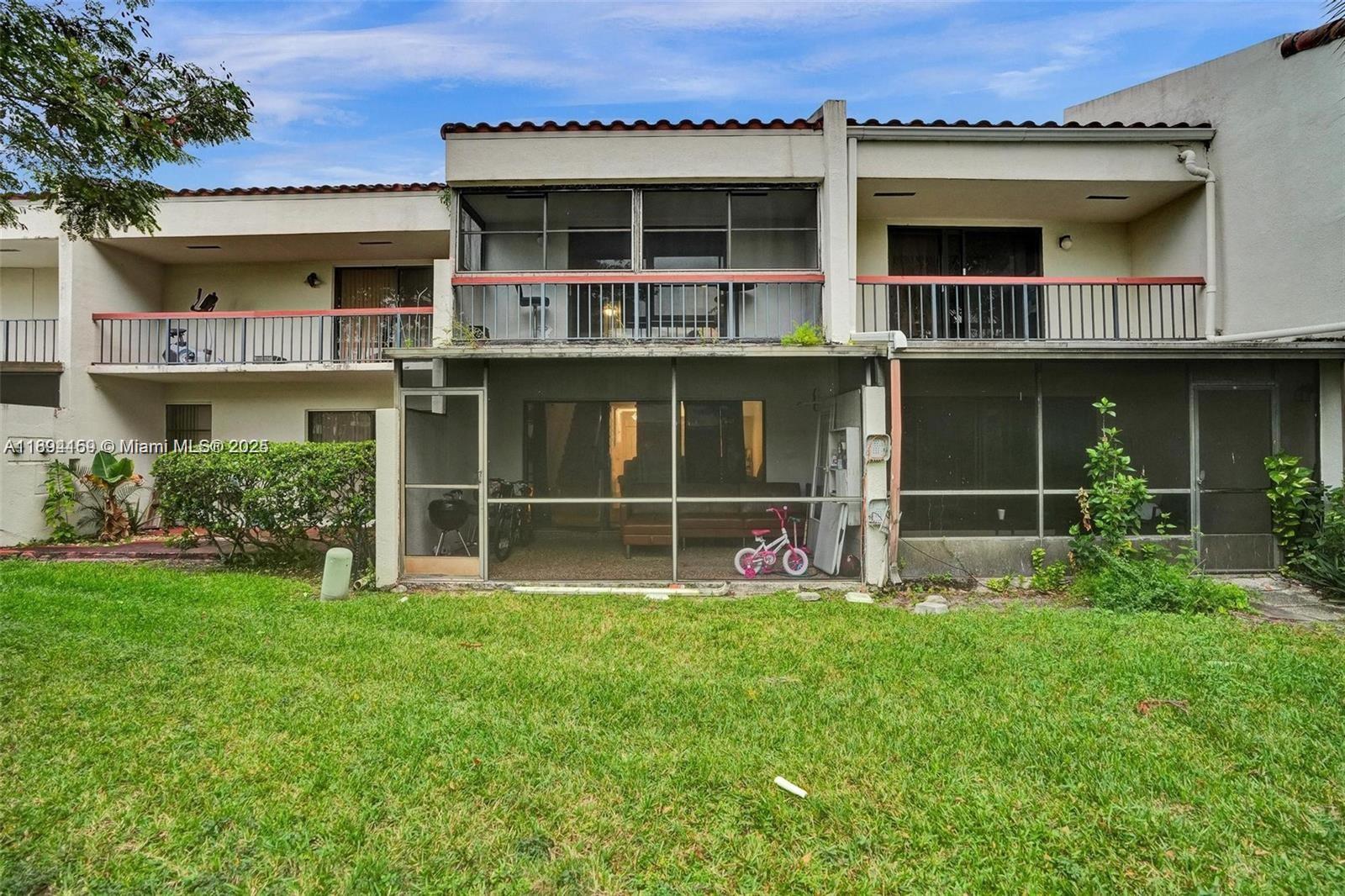 6483 Racquet Club Dr #22, Lauderhill FL 33319