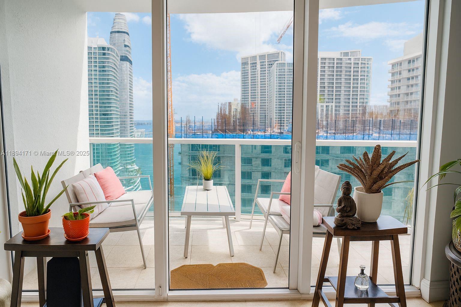 31 SE 5th St #4016, Miami FL 33131