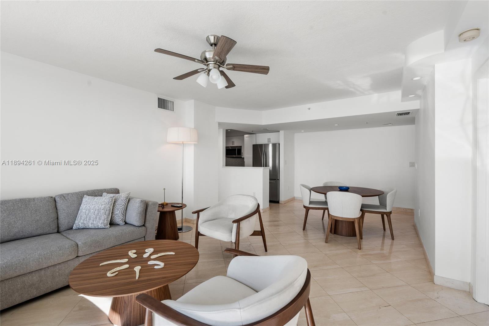 800 Claughton Island Dr #2203, Miami FL 33131