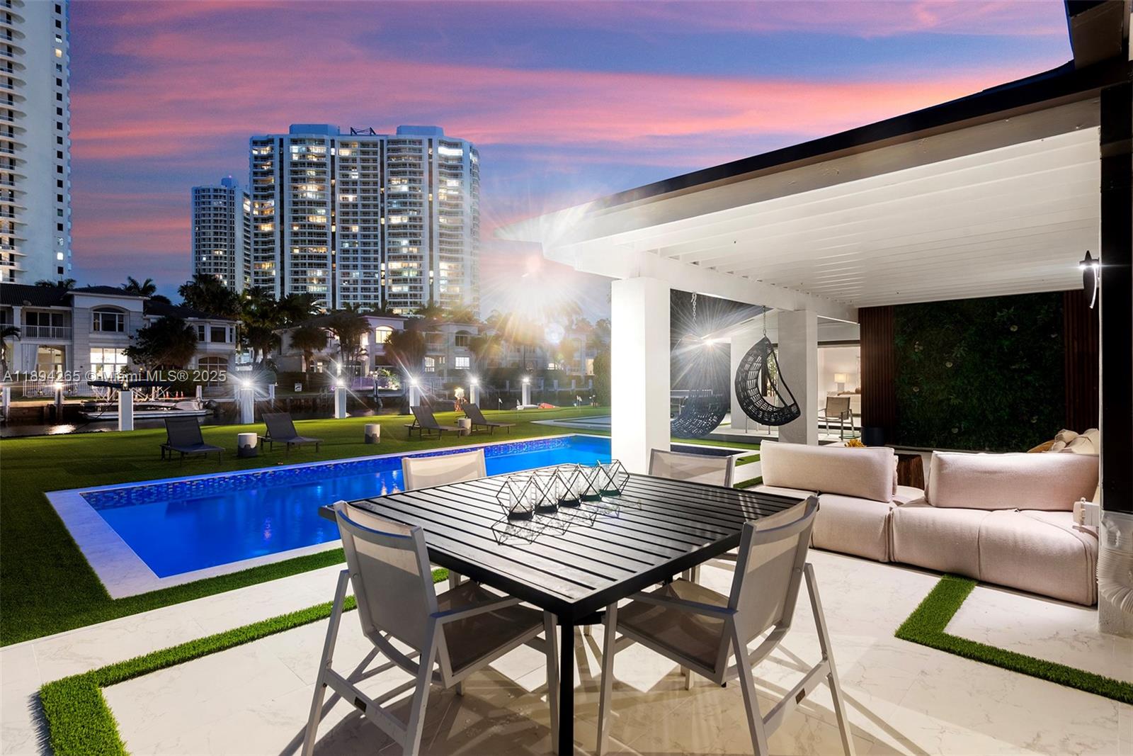 207 Holiday Dr, Hallandale Beach FL 33009