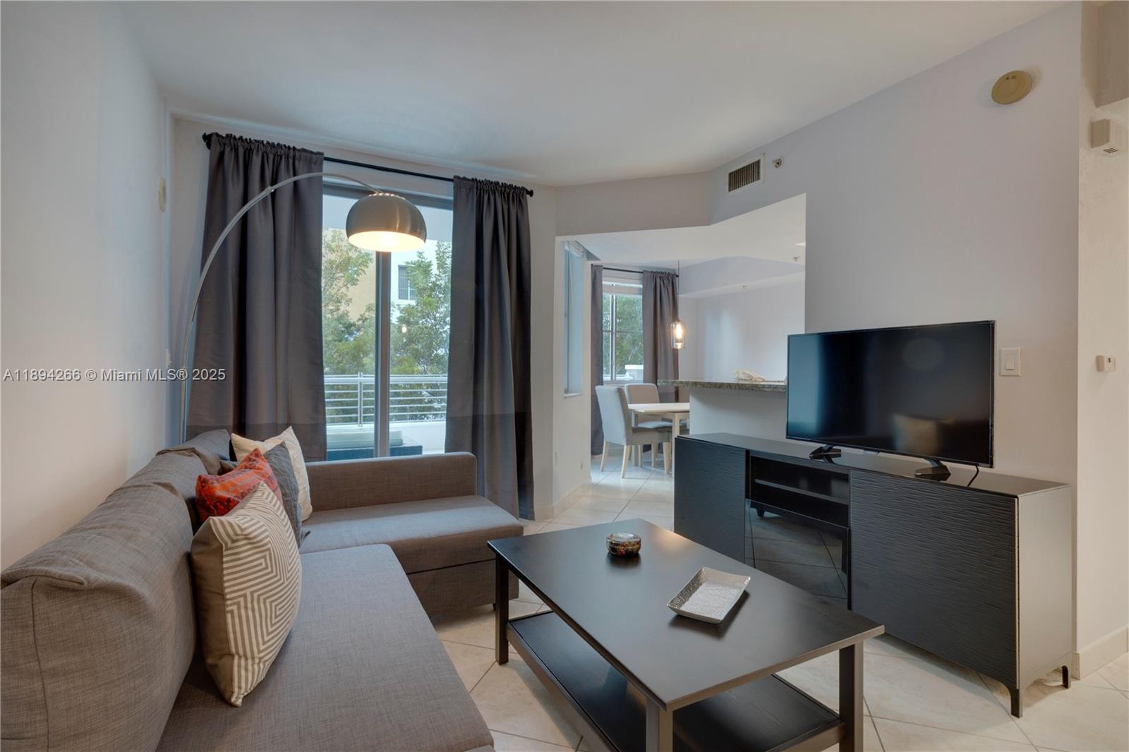 110 Washington Ave #2318, Miami Beach FL 33139