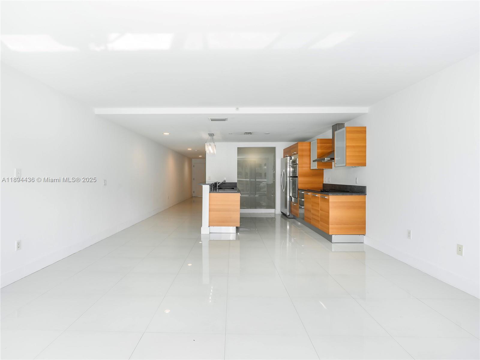 2950 NE 188th St #225, Aventura FL 33180