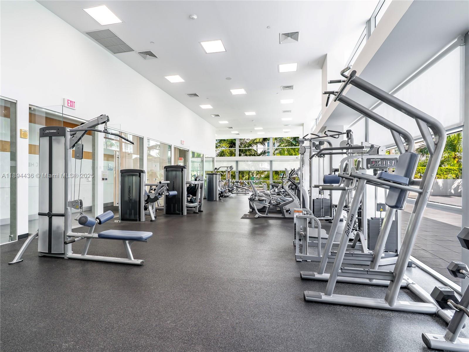 2950 NE 188th St #225, Aventura FL 33180