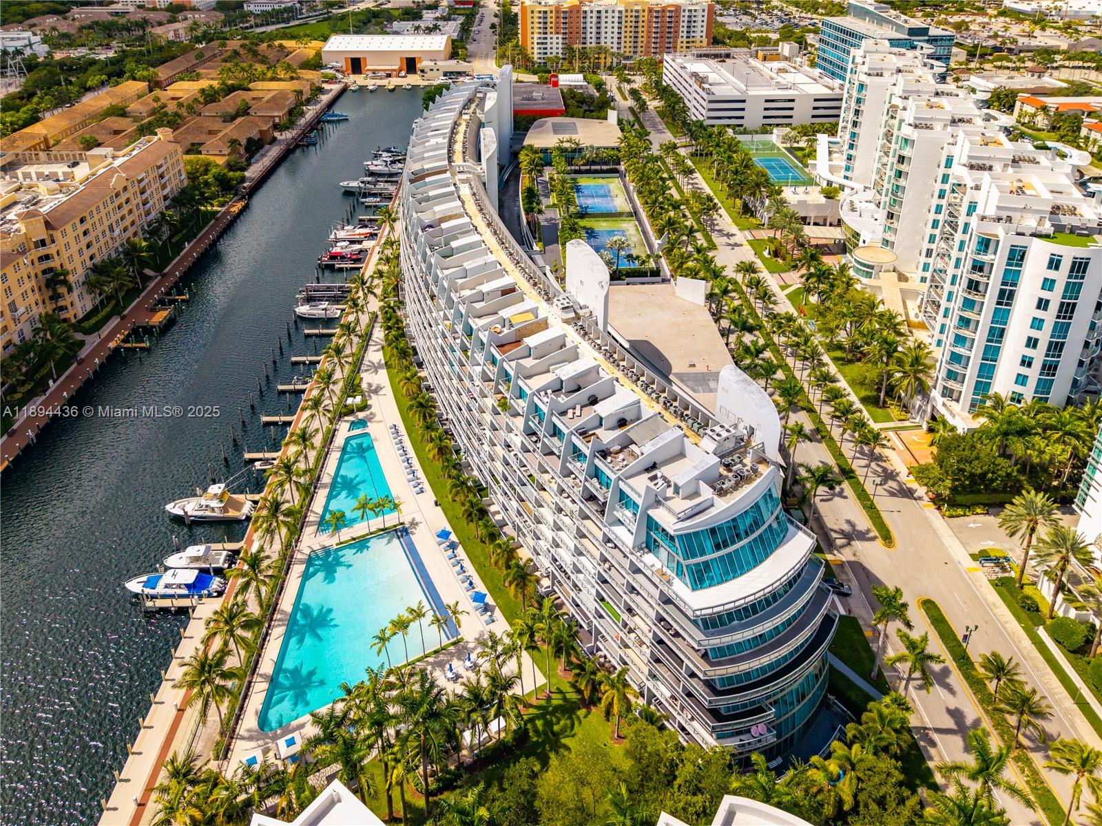 2950 NE 188th St #225, Aventura FL 33180