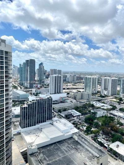 488 NE 18th St #5002, Miami FL 33132
