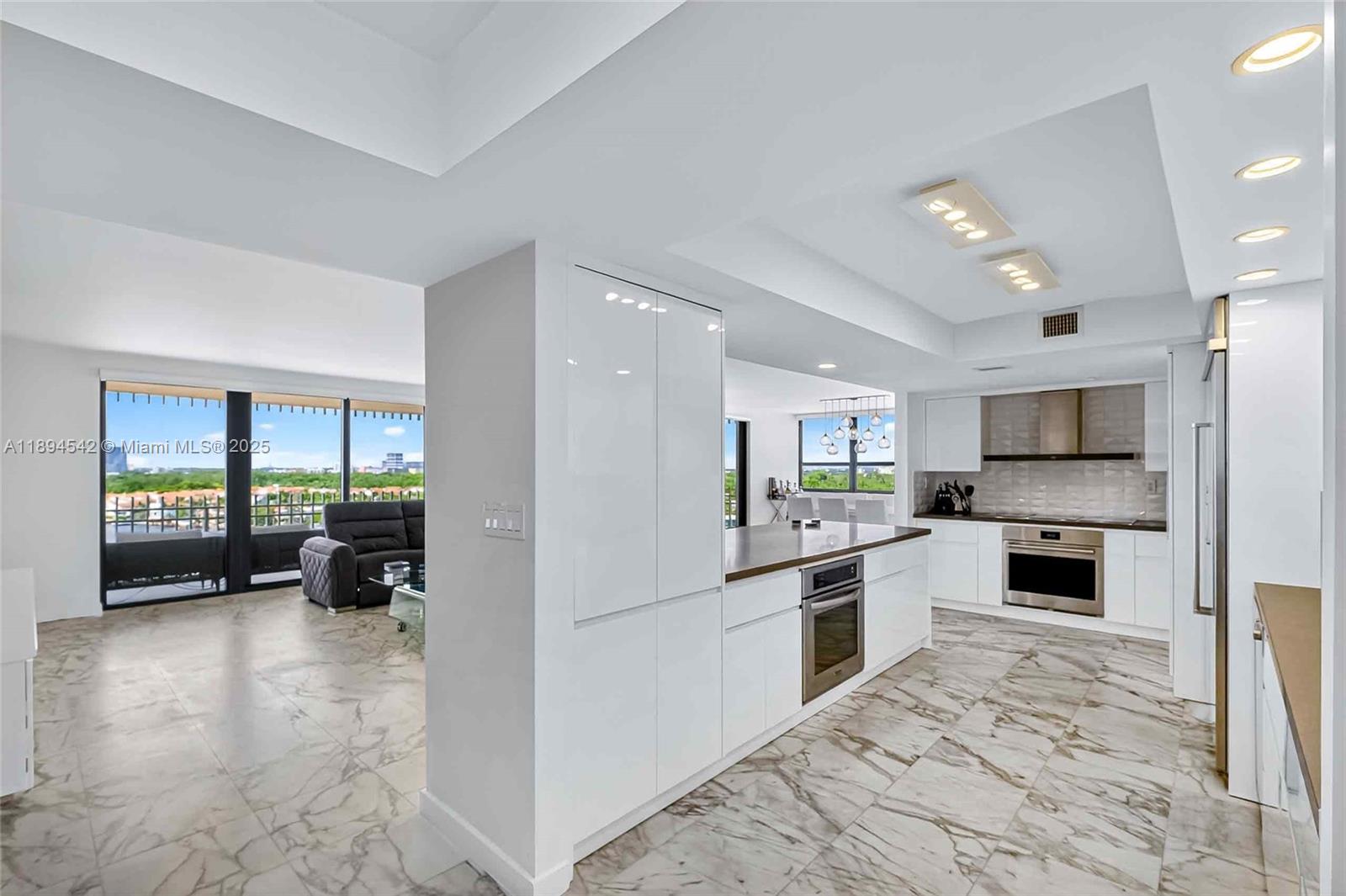 2 Grove Isle Dr #B1210, Miami FL 33133