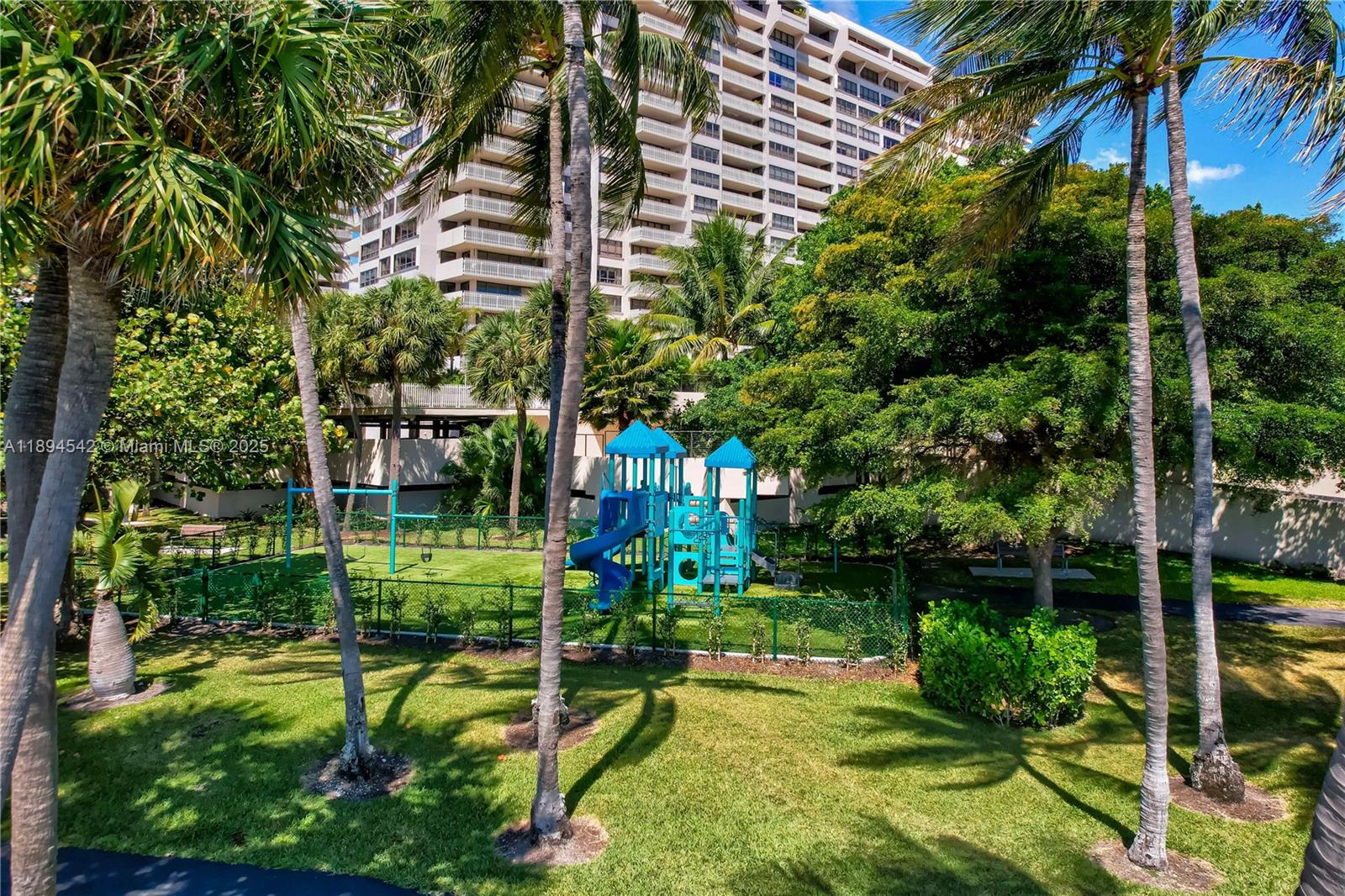 2 Grove Isle Dr #B1210, Miami FL 33133