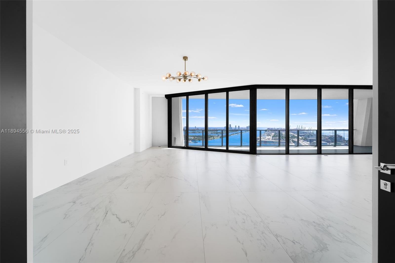 1000 Biscayne Blvd #3301, Miami FL 33132