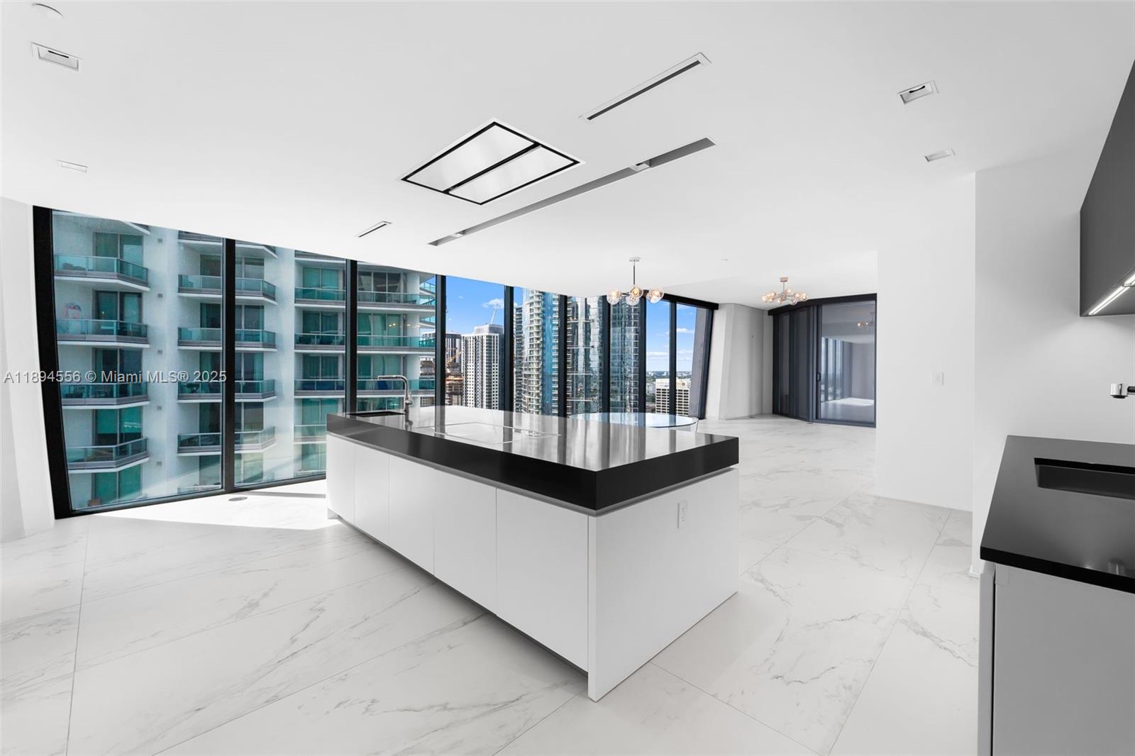 1000 Biscayne Blvd #3301, Miami FL 33132