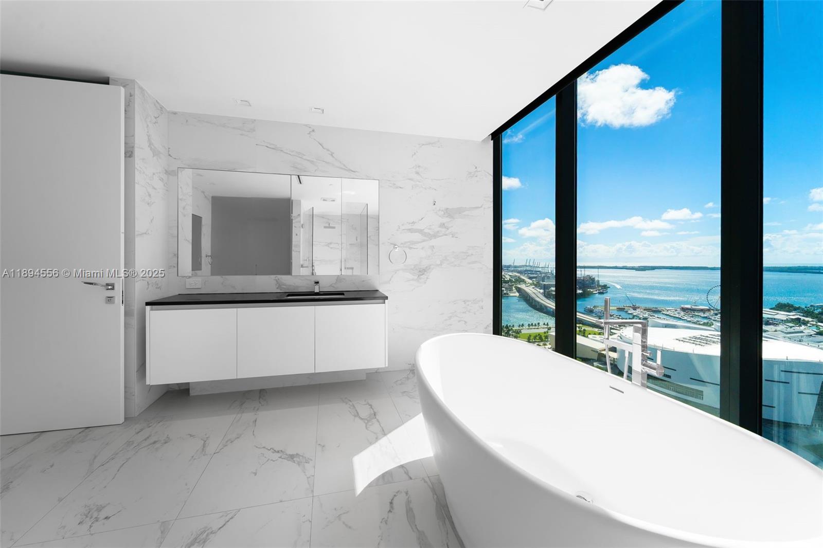 1000 Biscayne Blvd #3301, Miami FL 33132