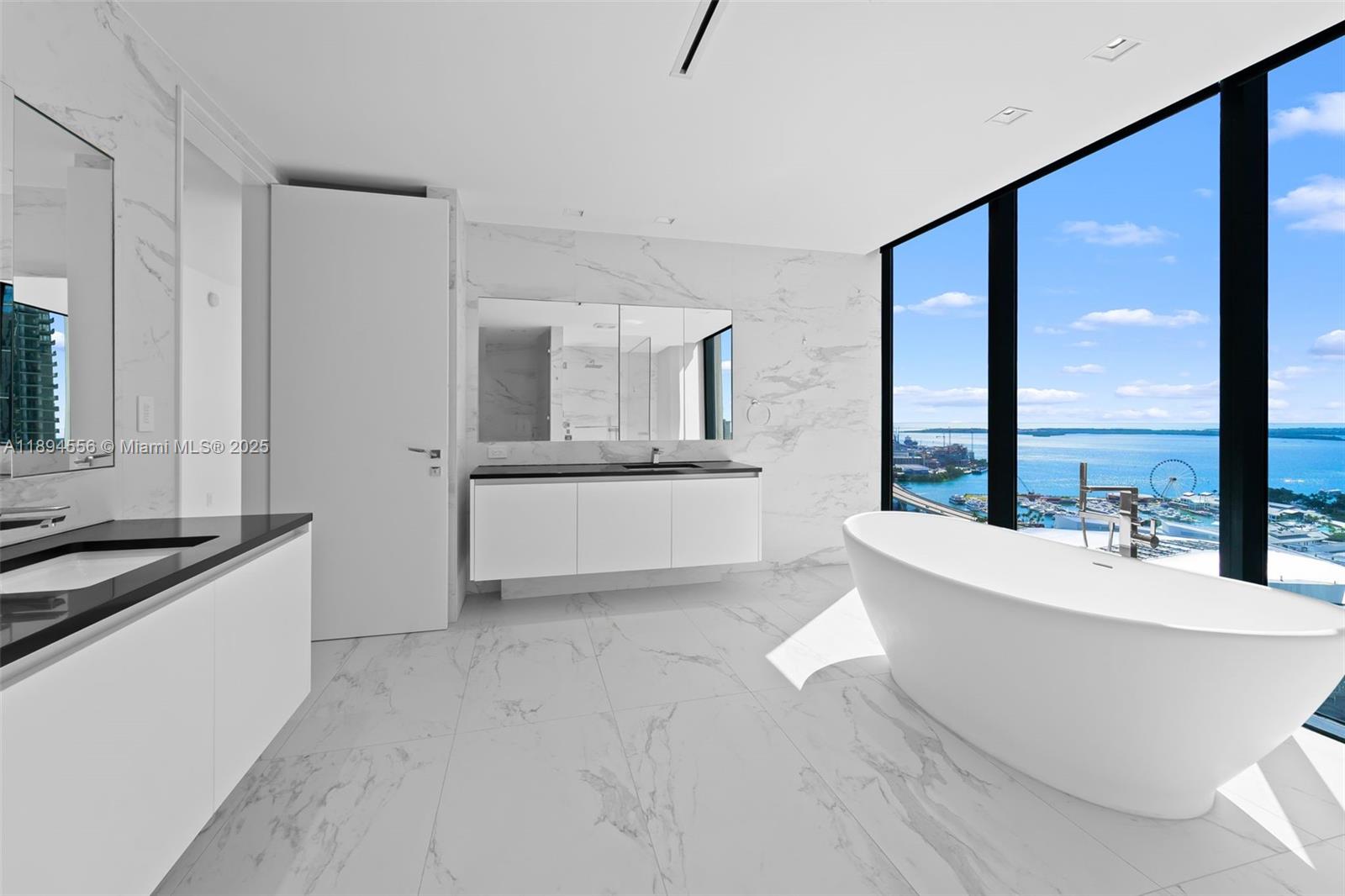 1000 Biscayne Blvd #3301, Miami FL 33132