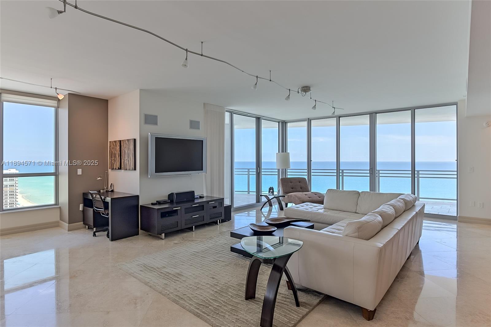 3535 S OCEAN DR #2102, Hollywood FL 33019